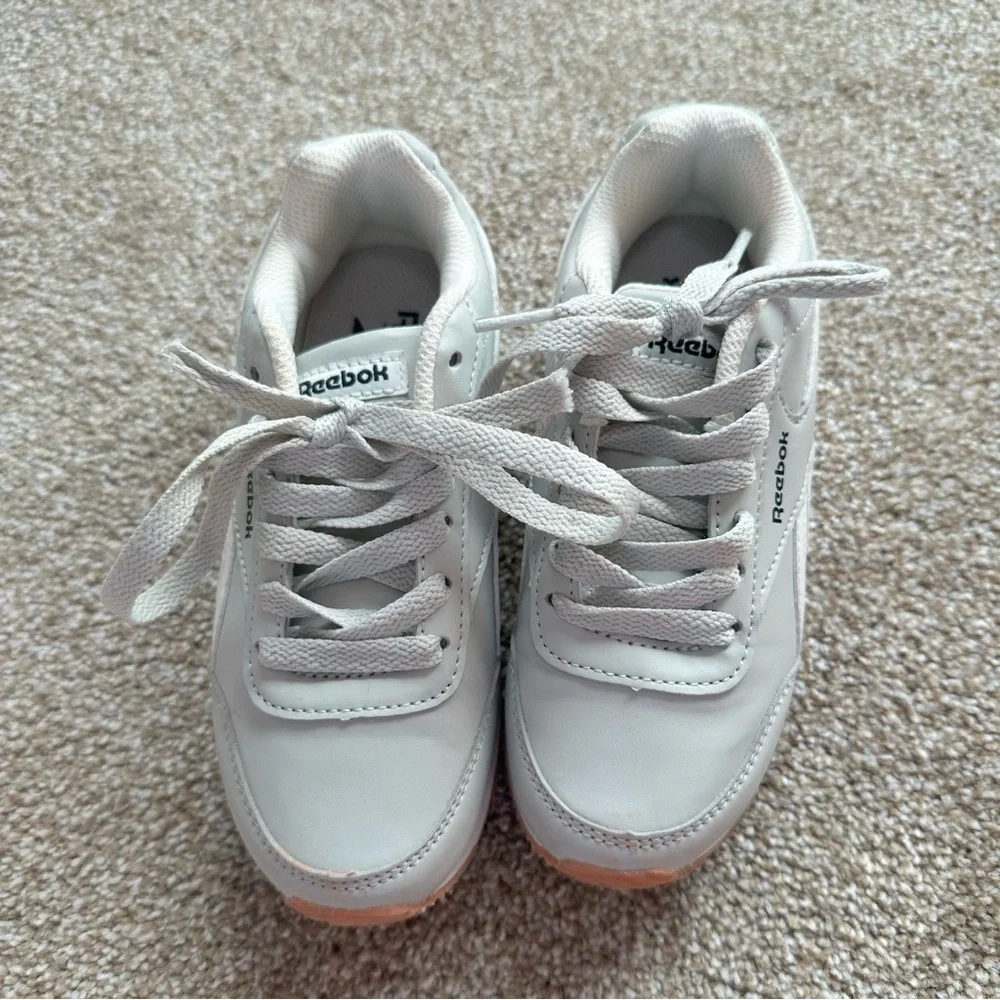 Kids Reebok Sneakers/ Tennis shoes - Picture 8 of 8